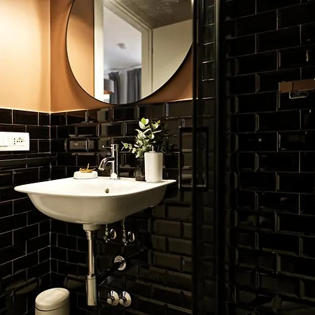 Konukevi Savi Metro B S Paolo 4*