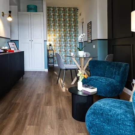 Konukevi Savi Metro B S Paolo Roma